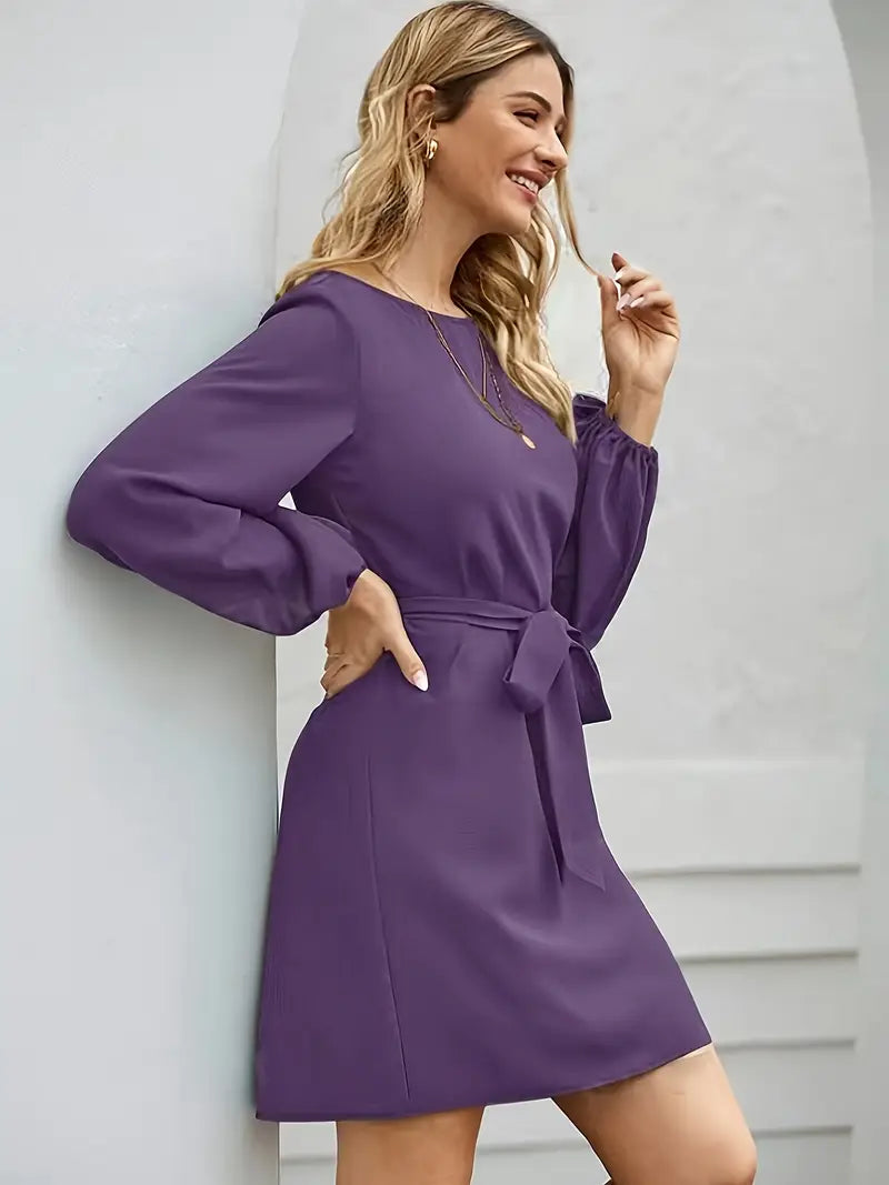 Thalindra – Elegant Long-sleeved Dress