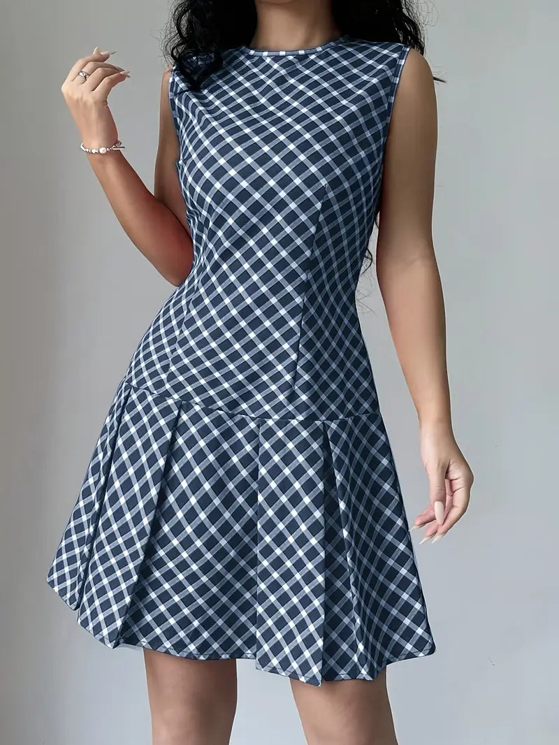 Ora – Stylish Pleated Sleeveless Dress