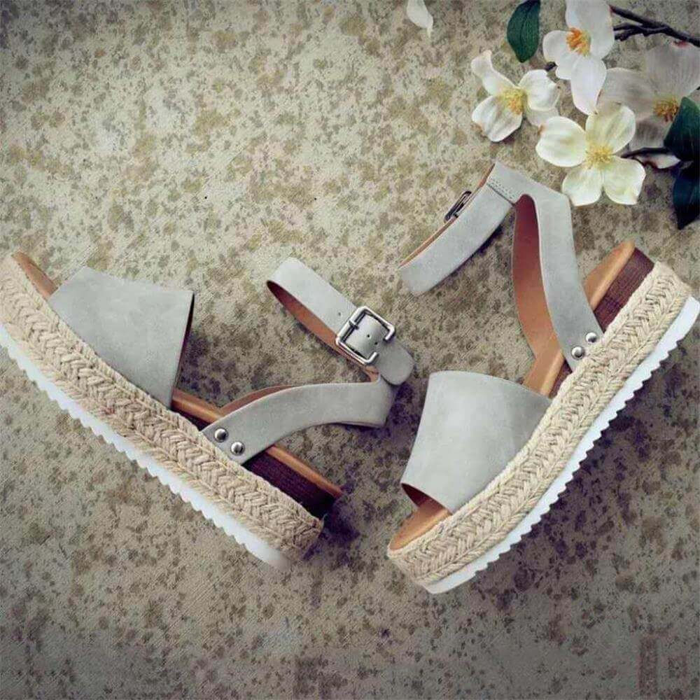 Lirith – Stylish Sandals with Woven Sole