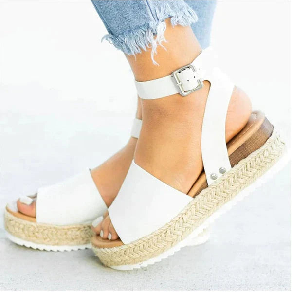 Lirith – Stylish Sandals with Woven Sole