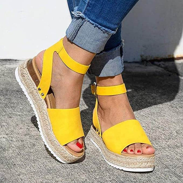 Lirith – Stylish Sandals with Woven Sole