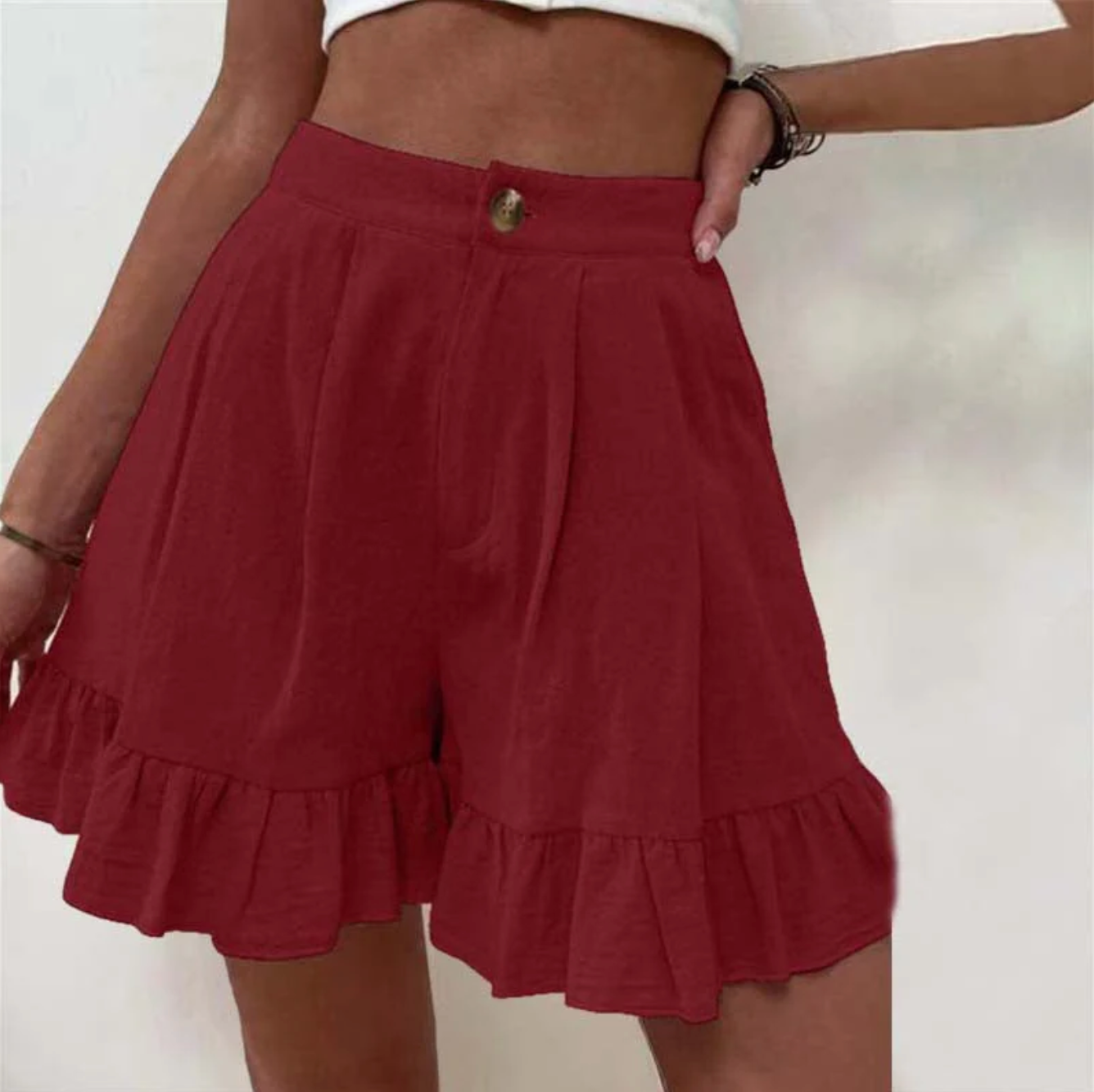 Thalara – Chic Shorts with Ruffled Hem