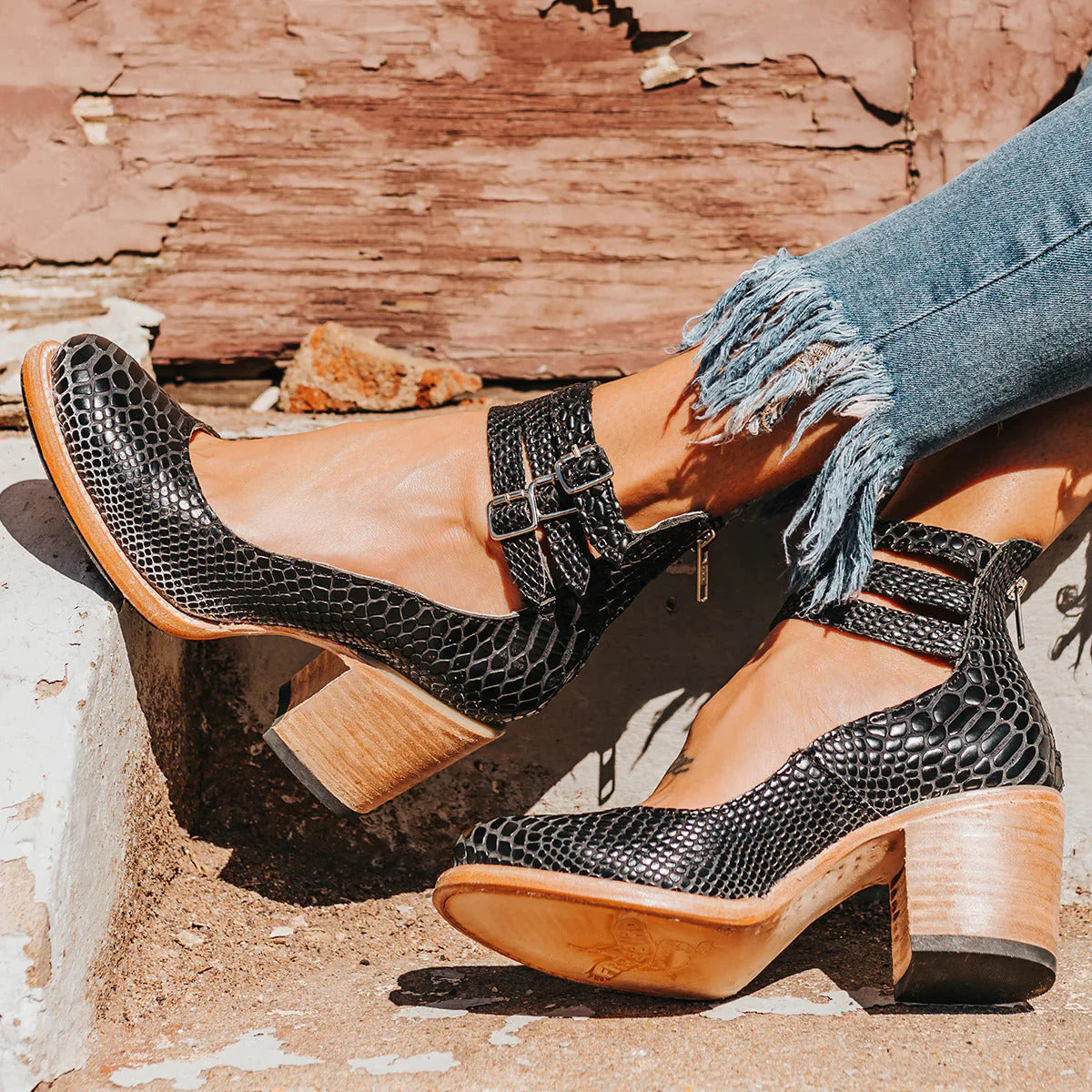 Mariene – Round Toe Leather Block Heel Shoes