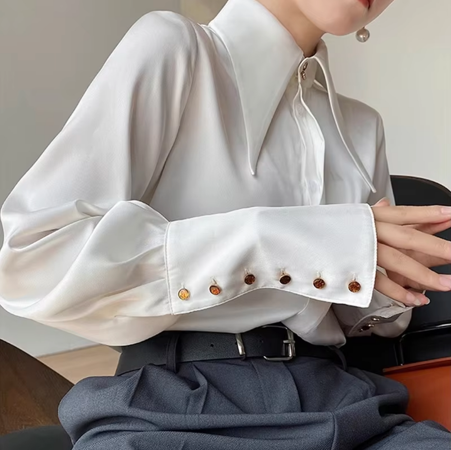 Millicent – Elegant Long-sleeved Satin Blouse