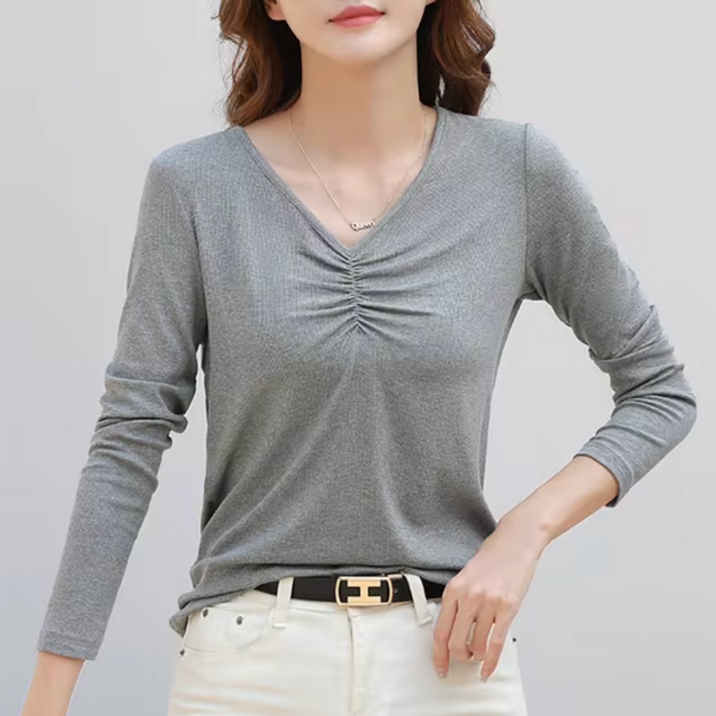 Lerika – Knitted long-sleeved V-neck Top