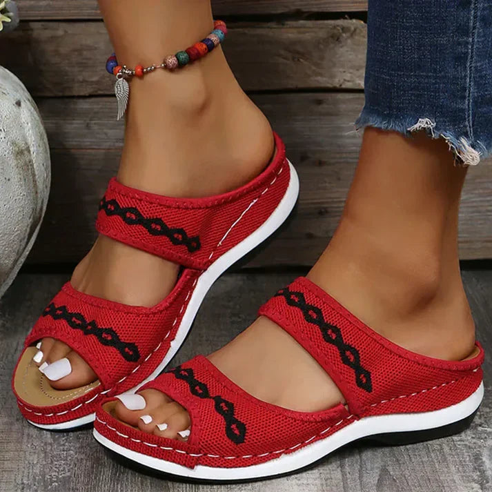 Jenica – Embroidered Strap Sandals