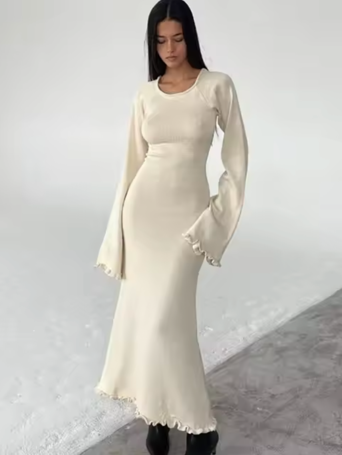 Tanja – Ruffle Hem Knitted Maxi Dress