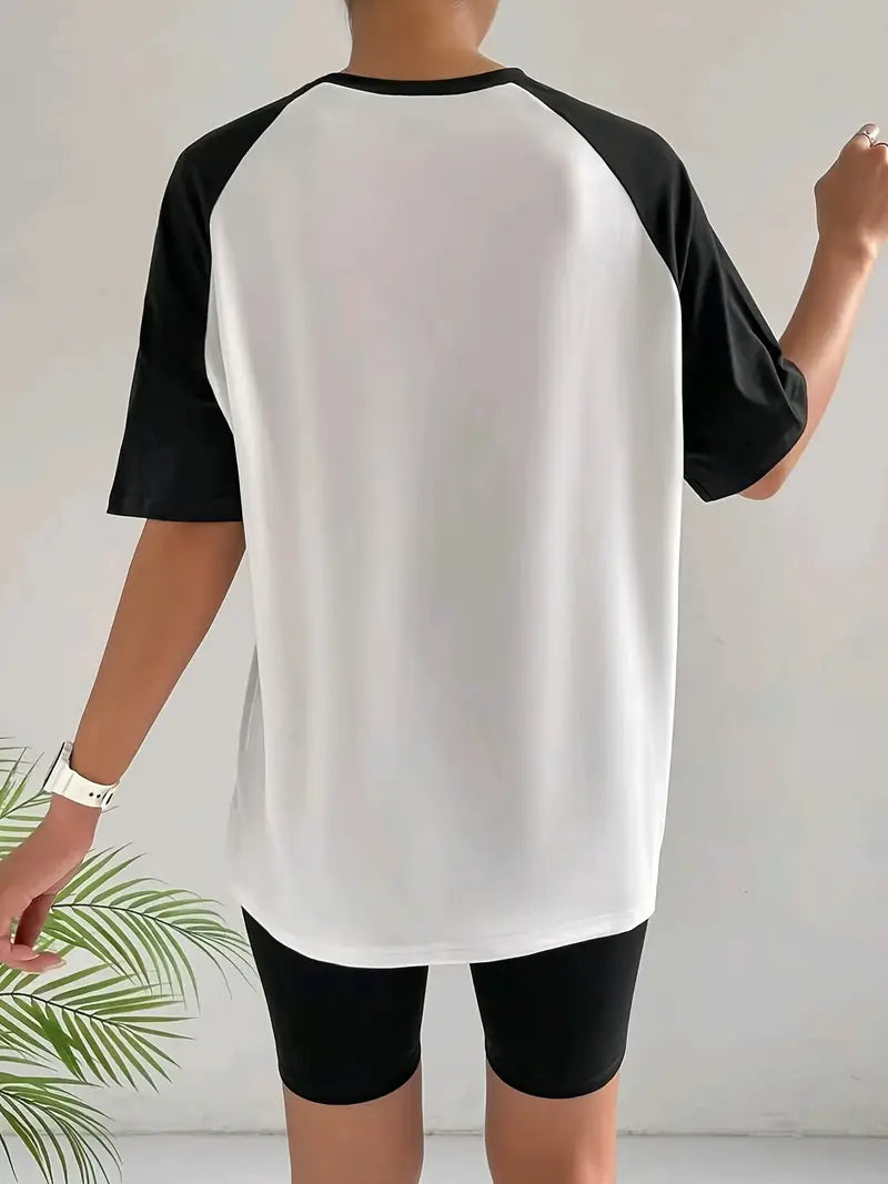 Vallorelle – Stylish Color-block T-shirt