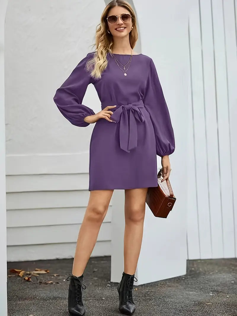 Thalindra – Elegant Long-sleeved Dress