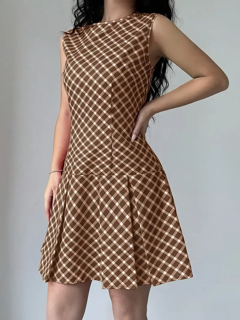 Ora – Stylish Pleated Sleeveless Dress