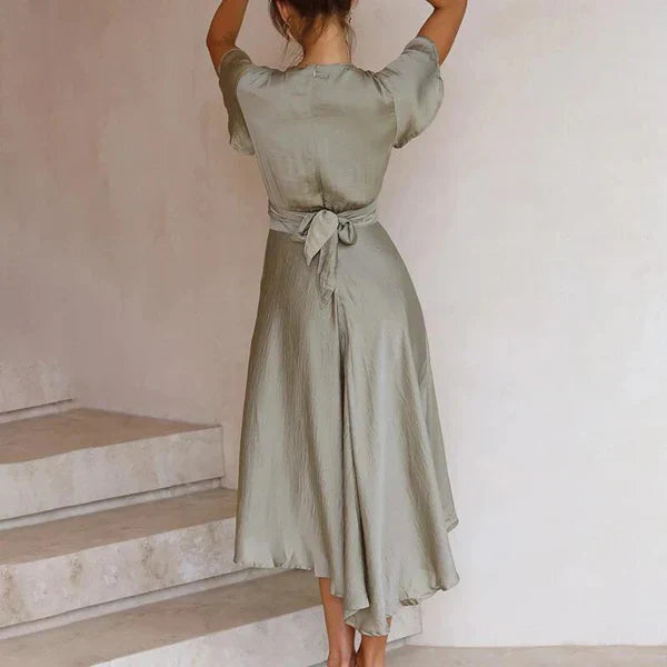 Vaila – Elegant Satin Dress