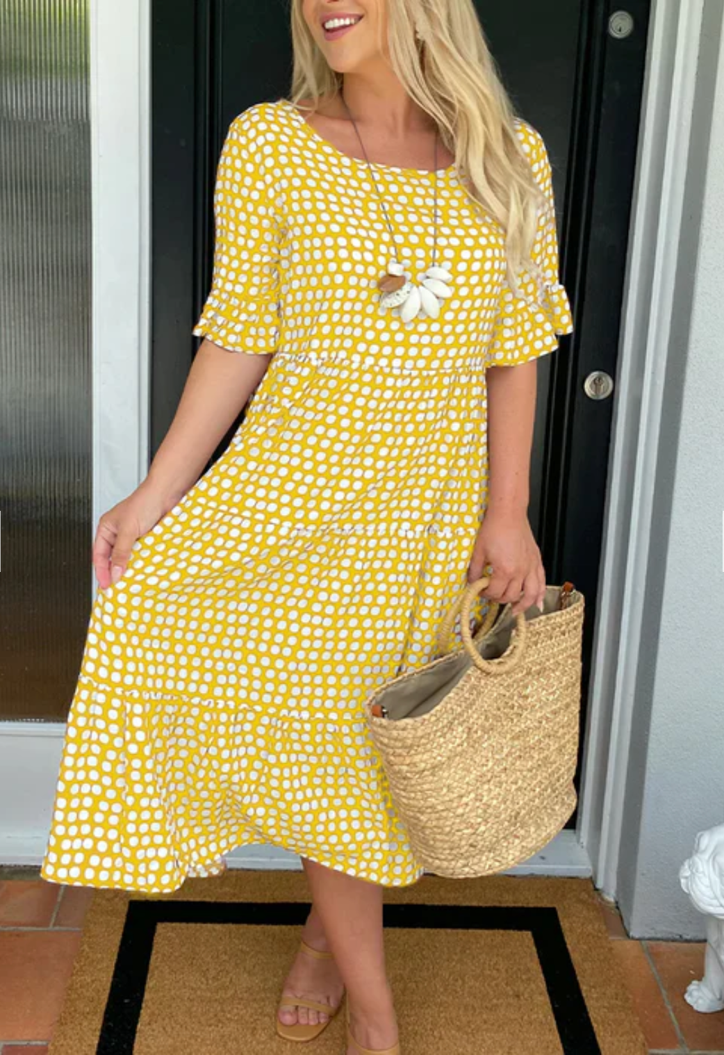 Mikayla – Round Neck Dress with Polka Dots