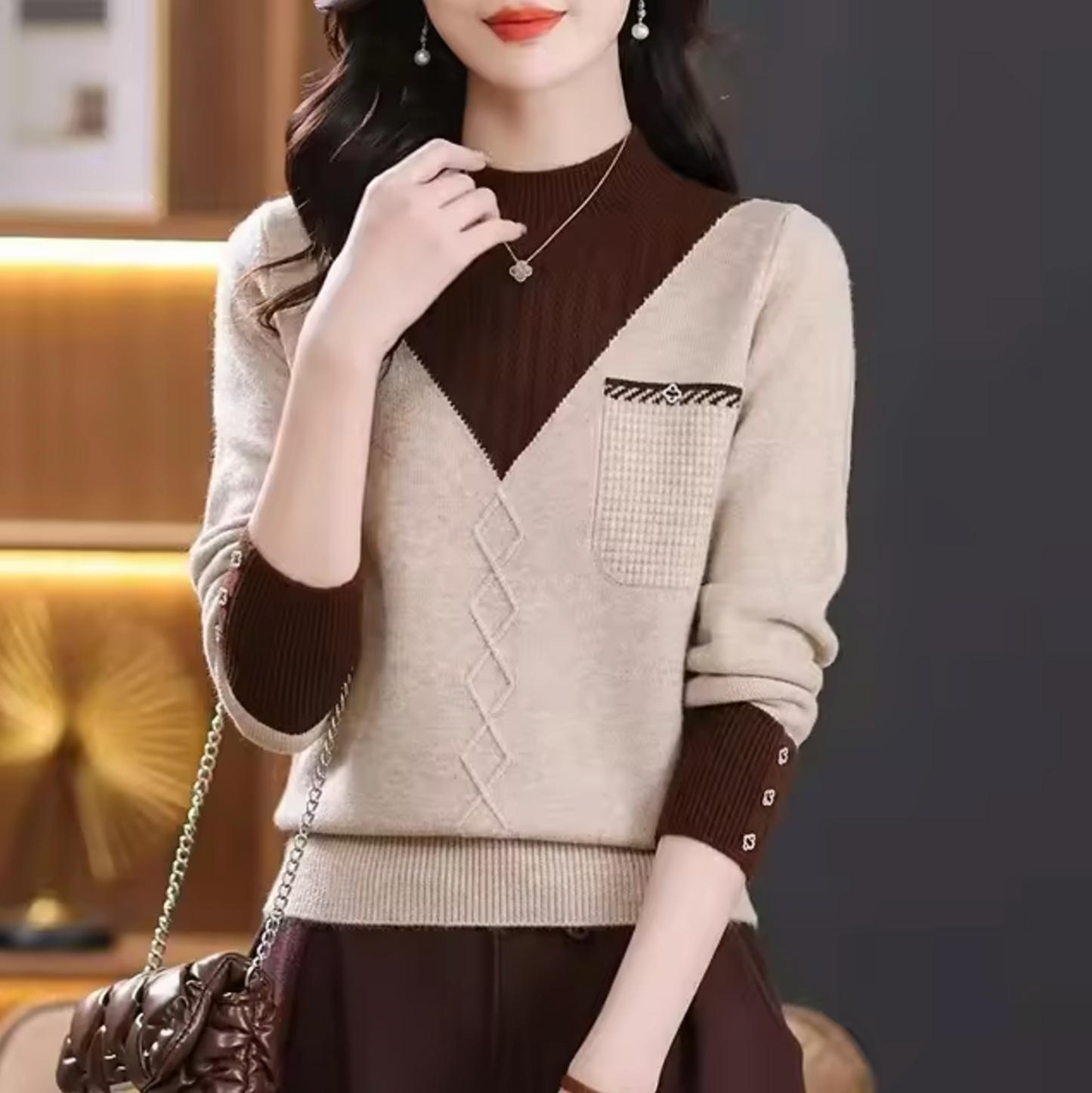 Giada – Knitted Two-tone Sweater