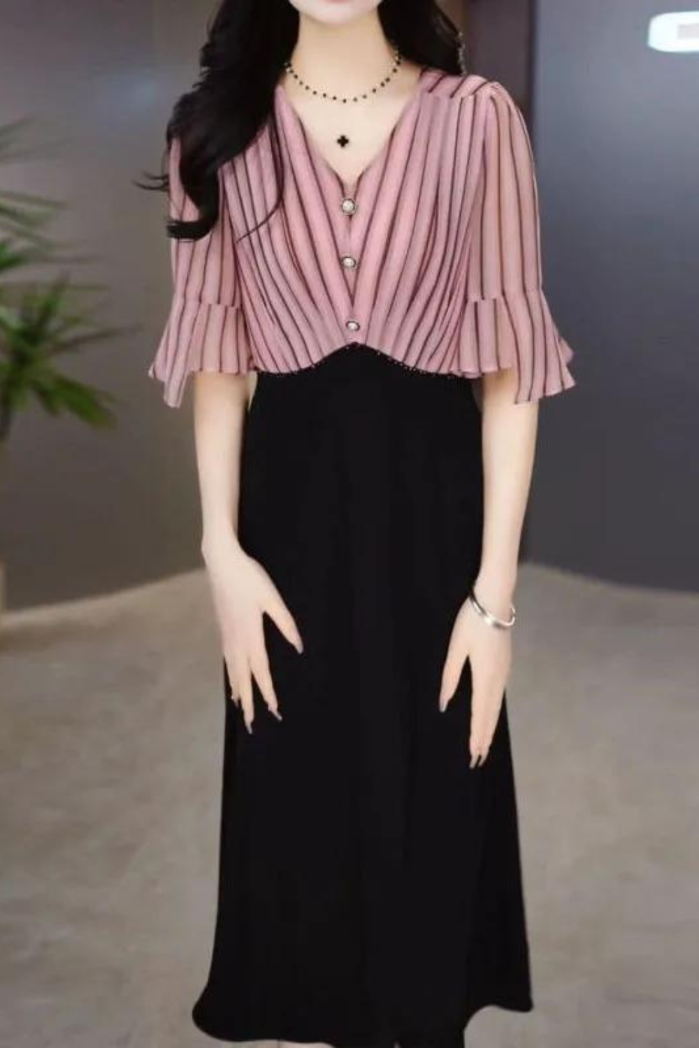 Donella - V-neck Button Down midi Dress