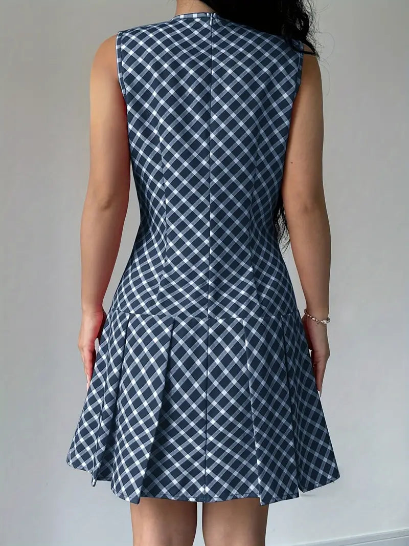 Ora – Stylish Pleated Sleeveless Dress