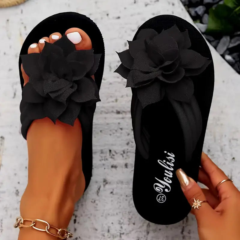 Lirienne – Platform Floral Flip-flops