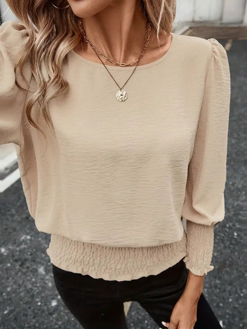 Erelis – Stylish Nlouse with Smock Effect