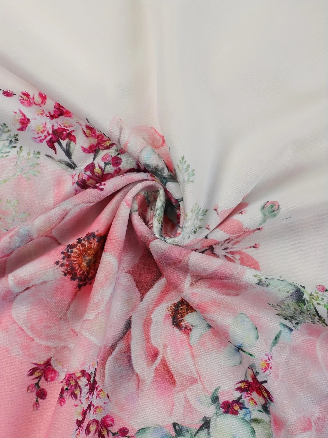 Britten – Elegant floral lace blouse
