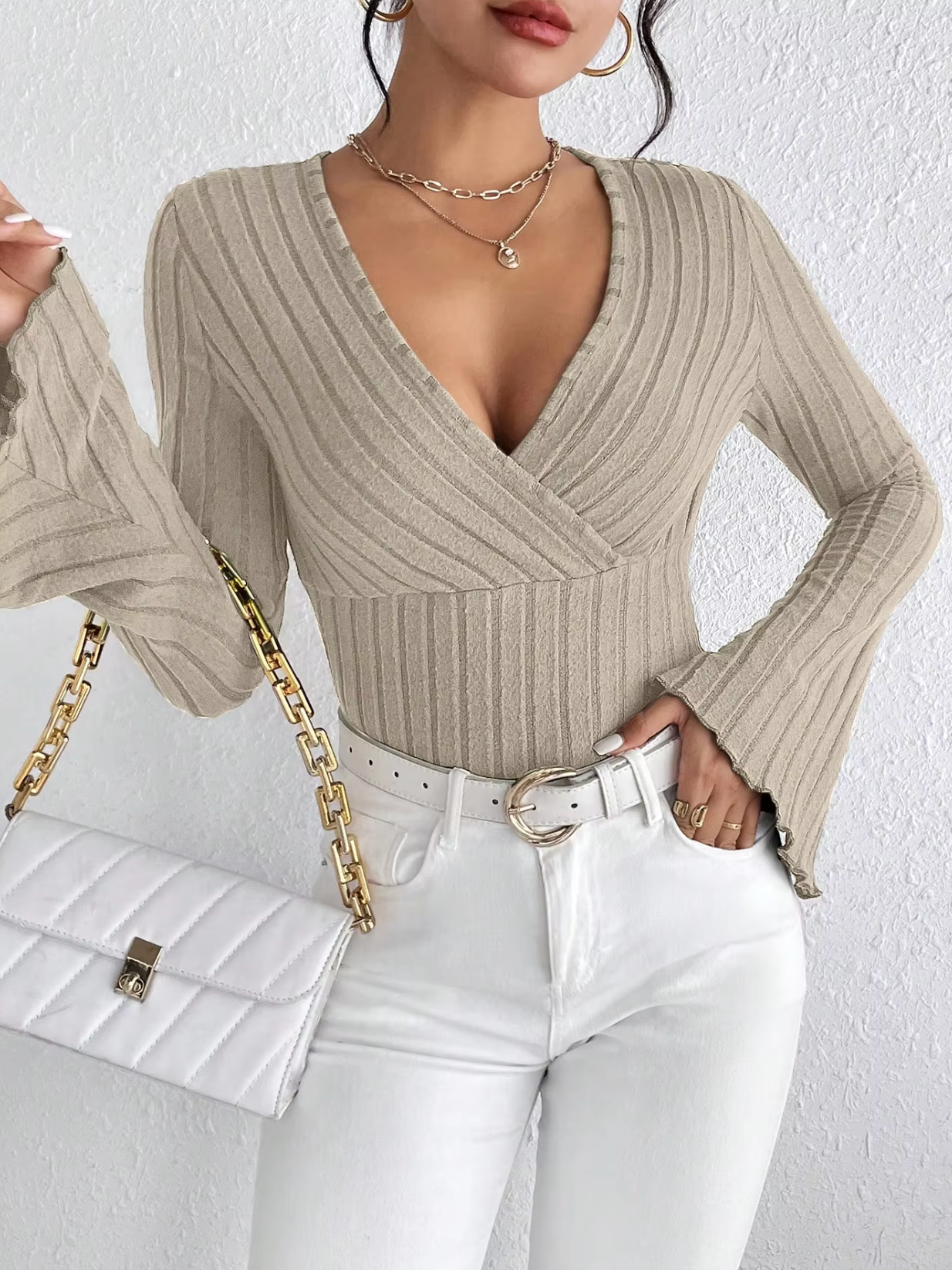 Olma – Knitted Deep V-neck Top