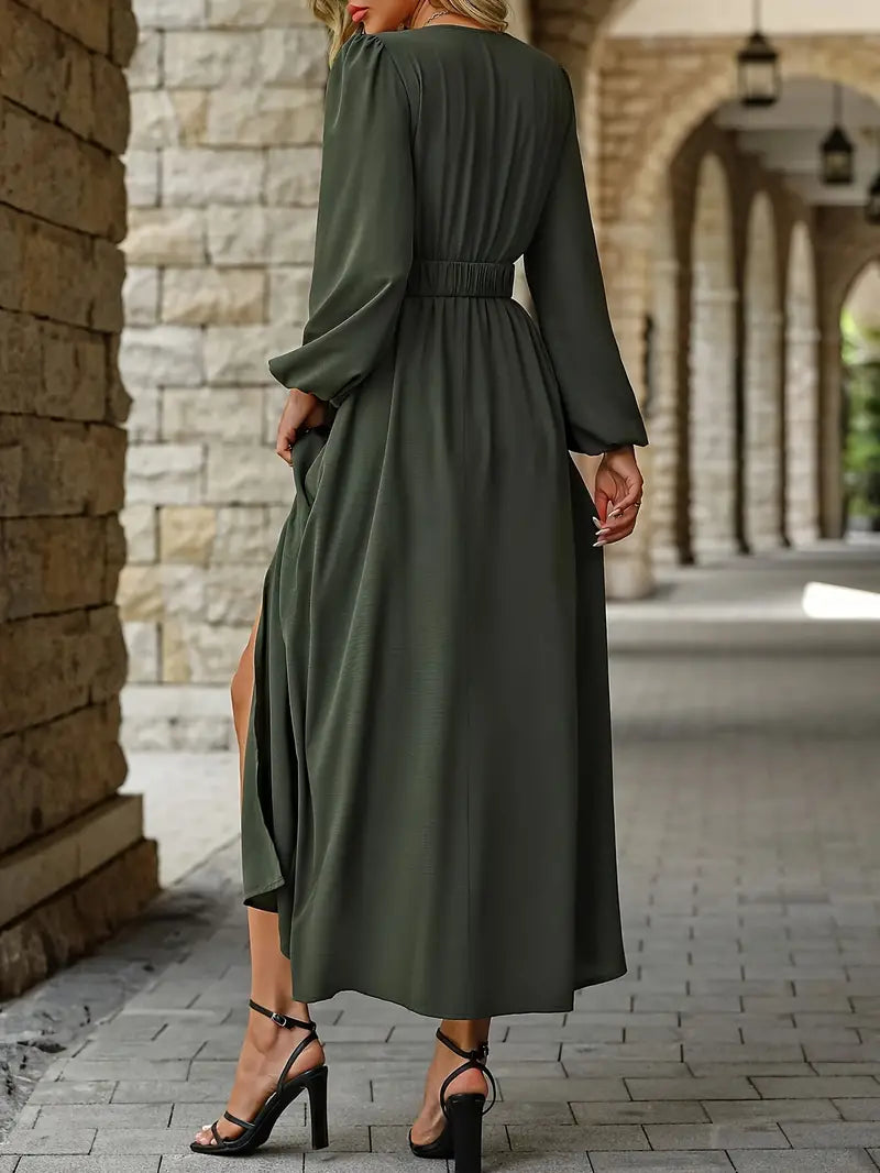 Crista – Elegant Long sleeved V-Neck Dress