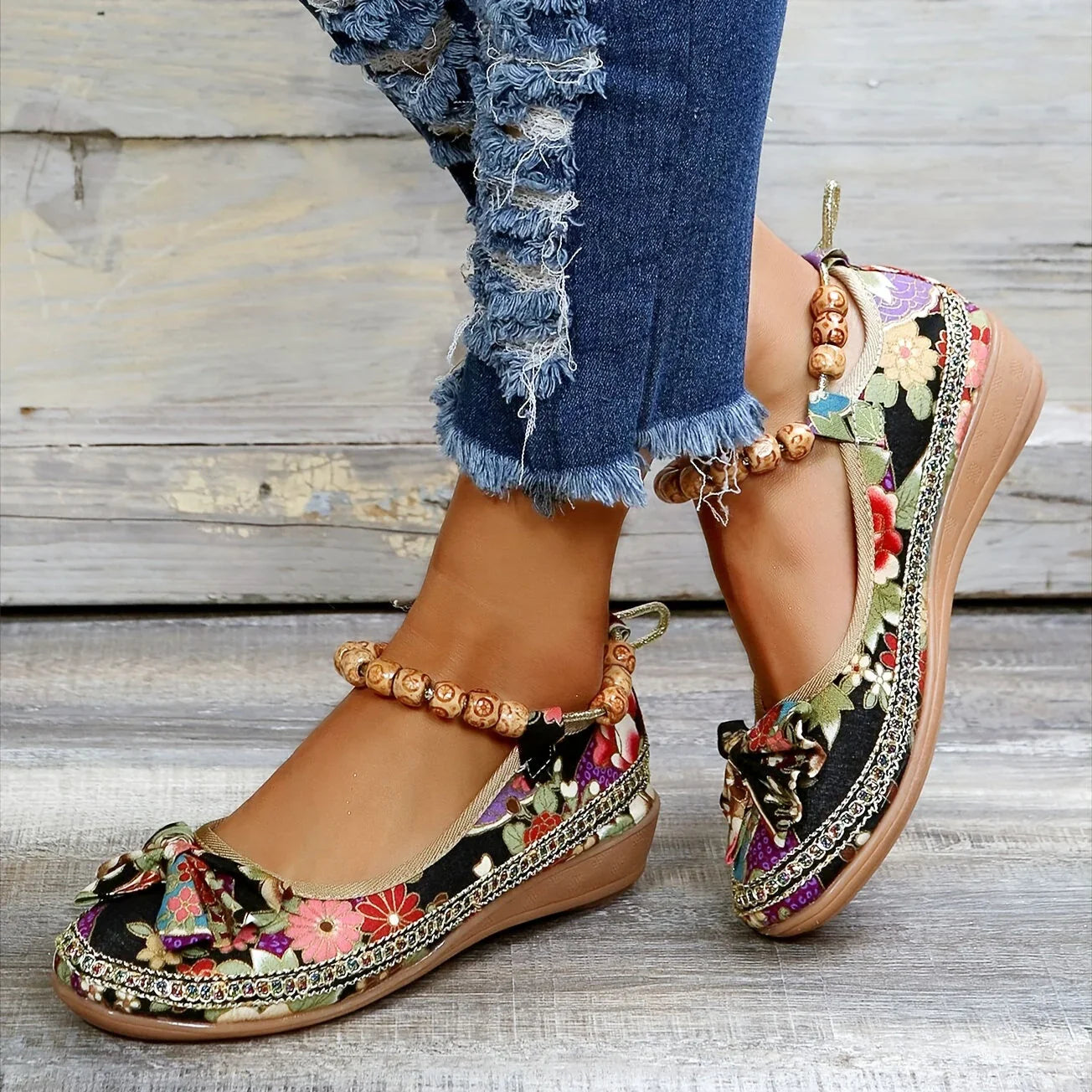 Othella – Stylish and Vibrant Shoes