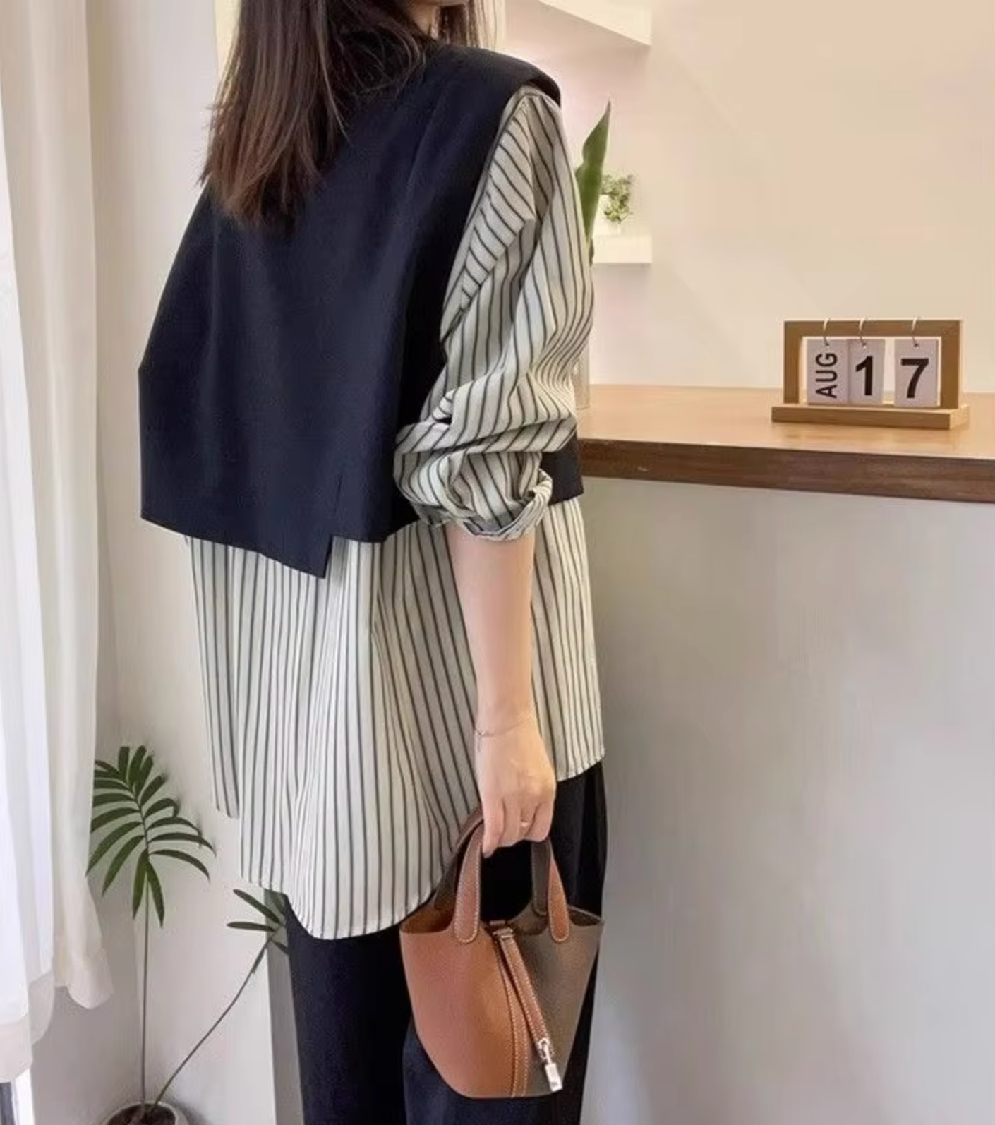 Esha – Stylish Two-piece-Look Blouse