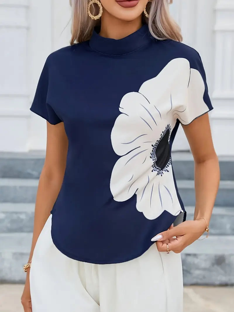 Eryndis – Blouse with Elegant Floral Pattern