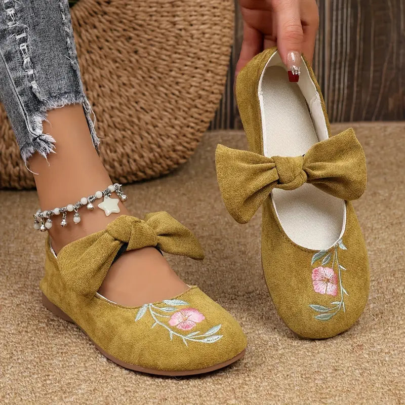 Velmoria – Floral Suede Shoes