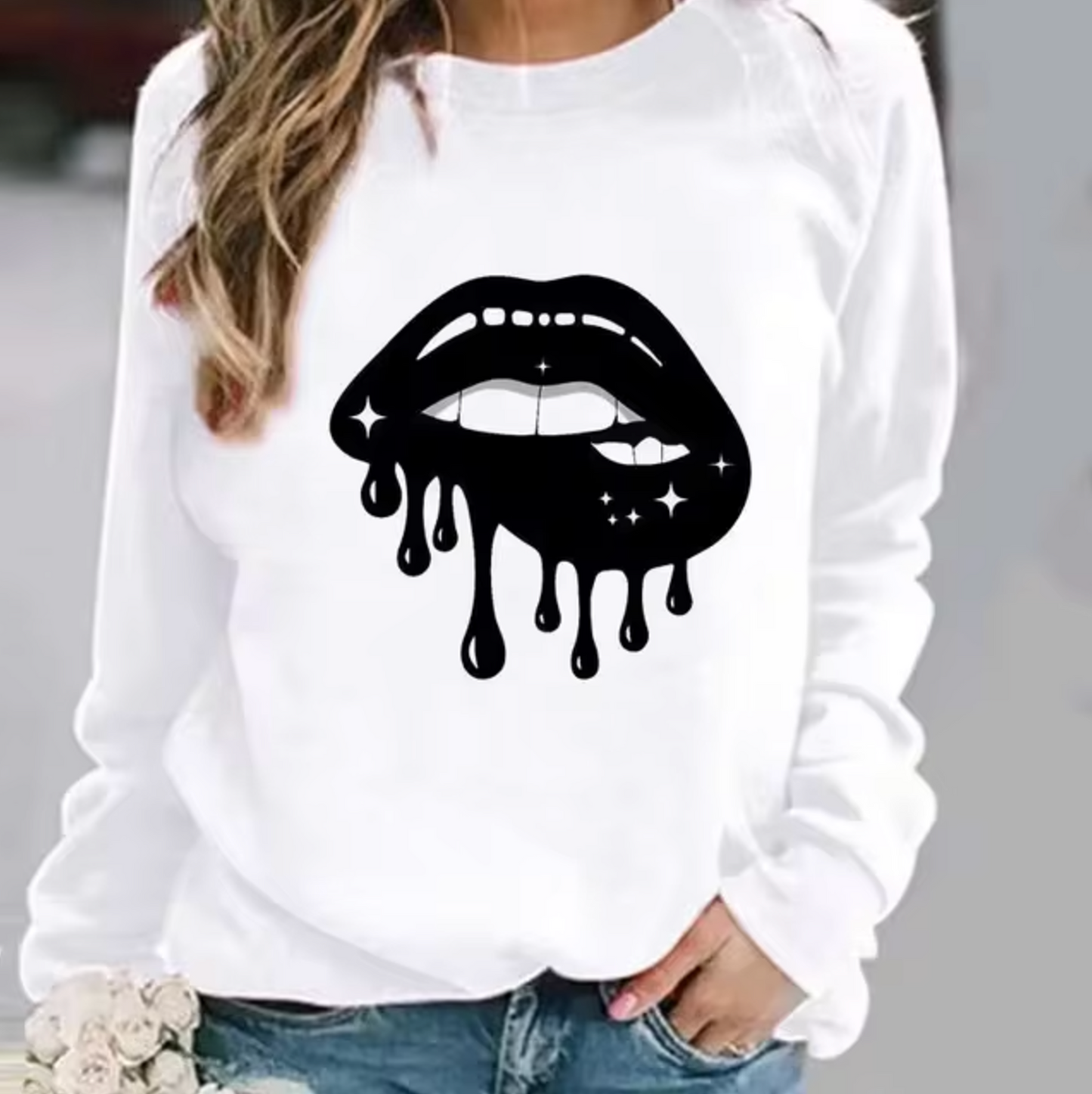 Halia – Cotton Sweater with Lip Print