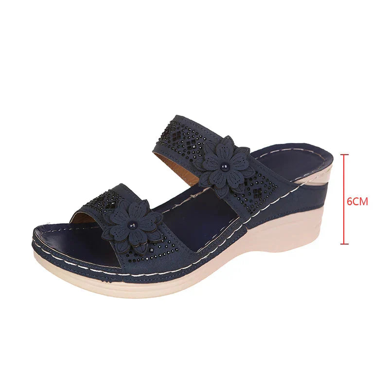 Wendy – Charming Wedge Sandals with Floral Pattern
