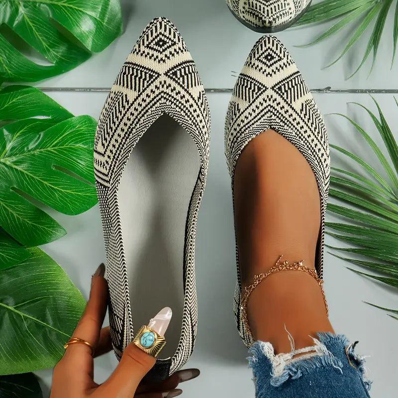 Vesperine – Stylish Pointed Toe Flat Sandals
