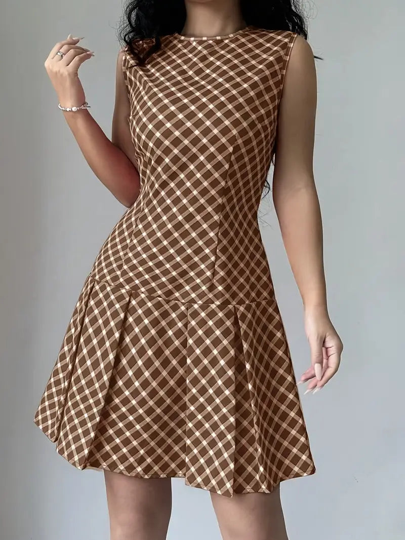 Ora – Stylish Pleated Sleeveless Dress
