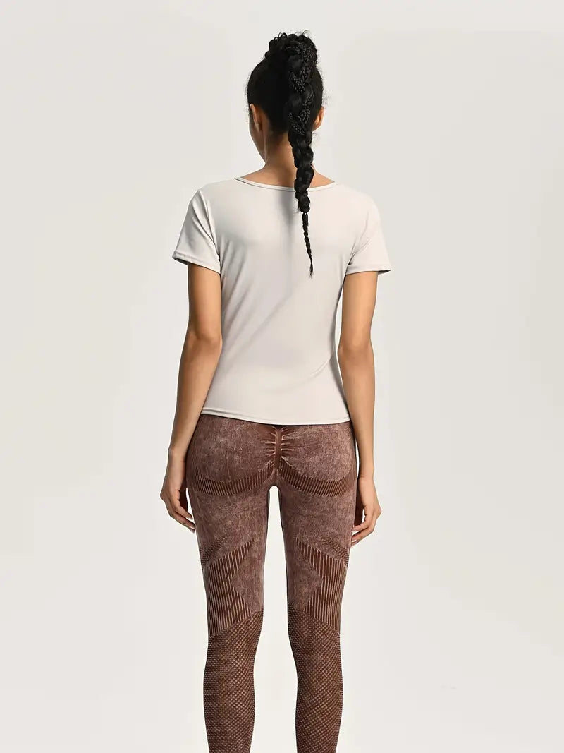 Oryss – Comfortable and Stylish Short-sleeved T-shirt