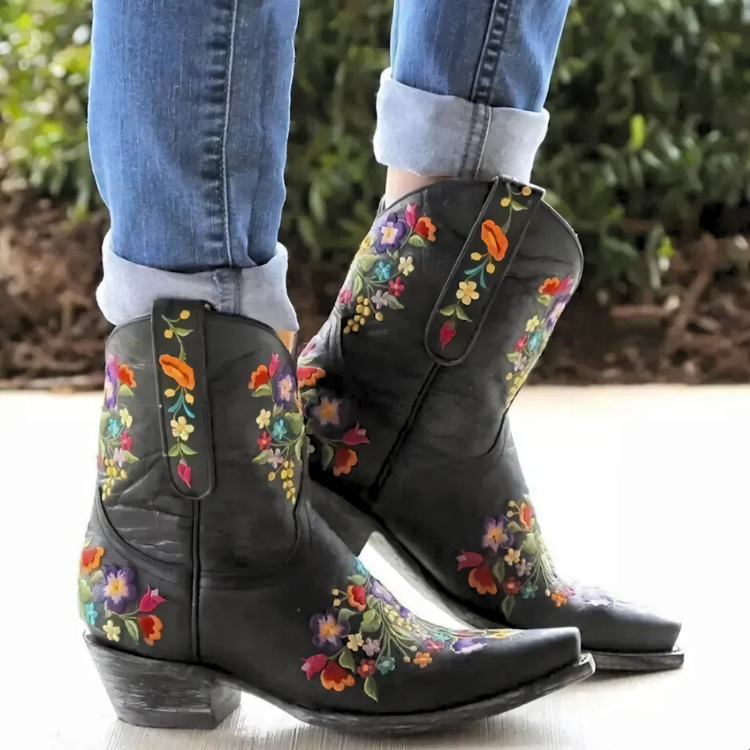 Niva – Embroidered Leather Ankle Boots