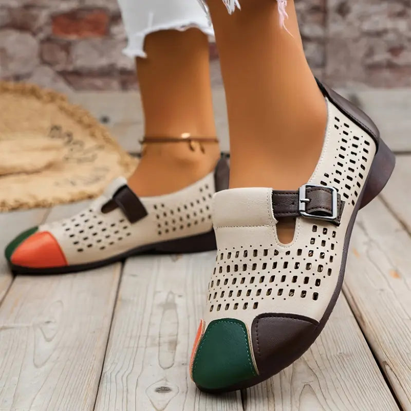 Gisandria – Unique Perforated Flat Shoes