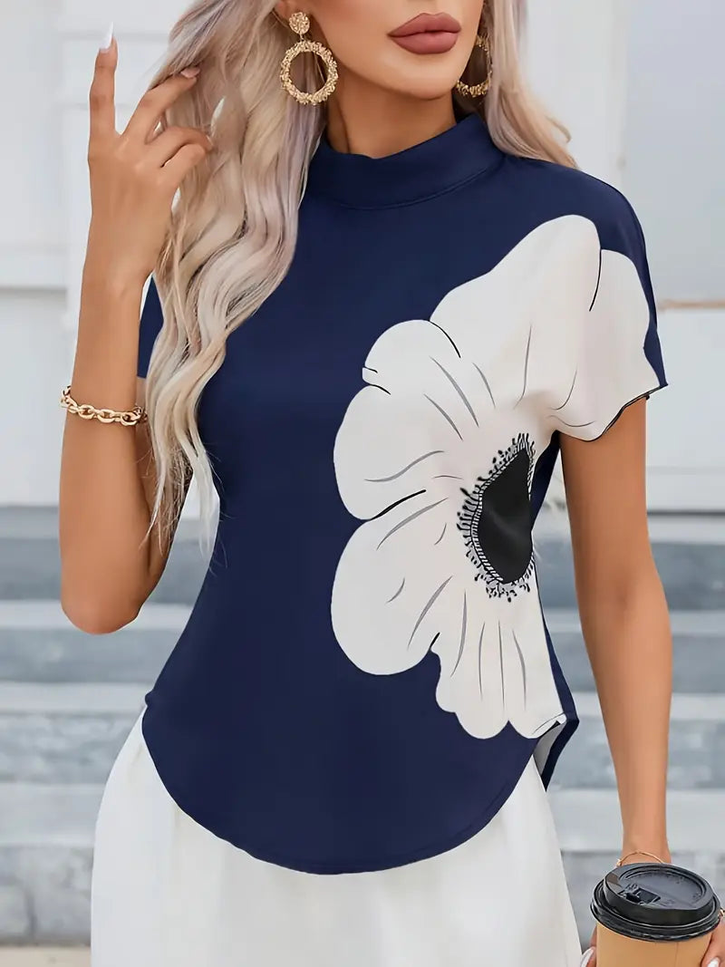 Eryndis – Blouse with Elegant Floral Pattern