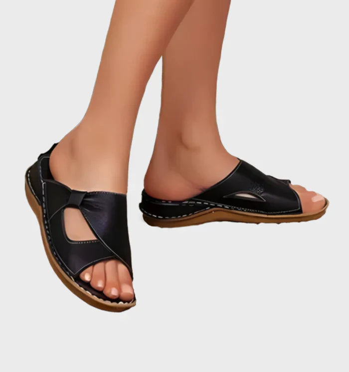 Liliana – Durable slip-on leather sandals