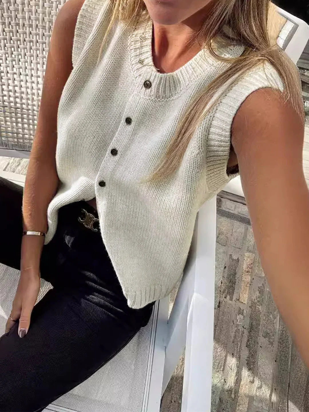 Tovia – High-quality Knitted Cotton Vest