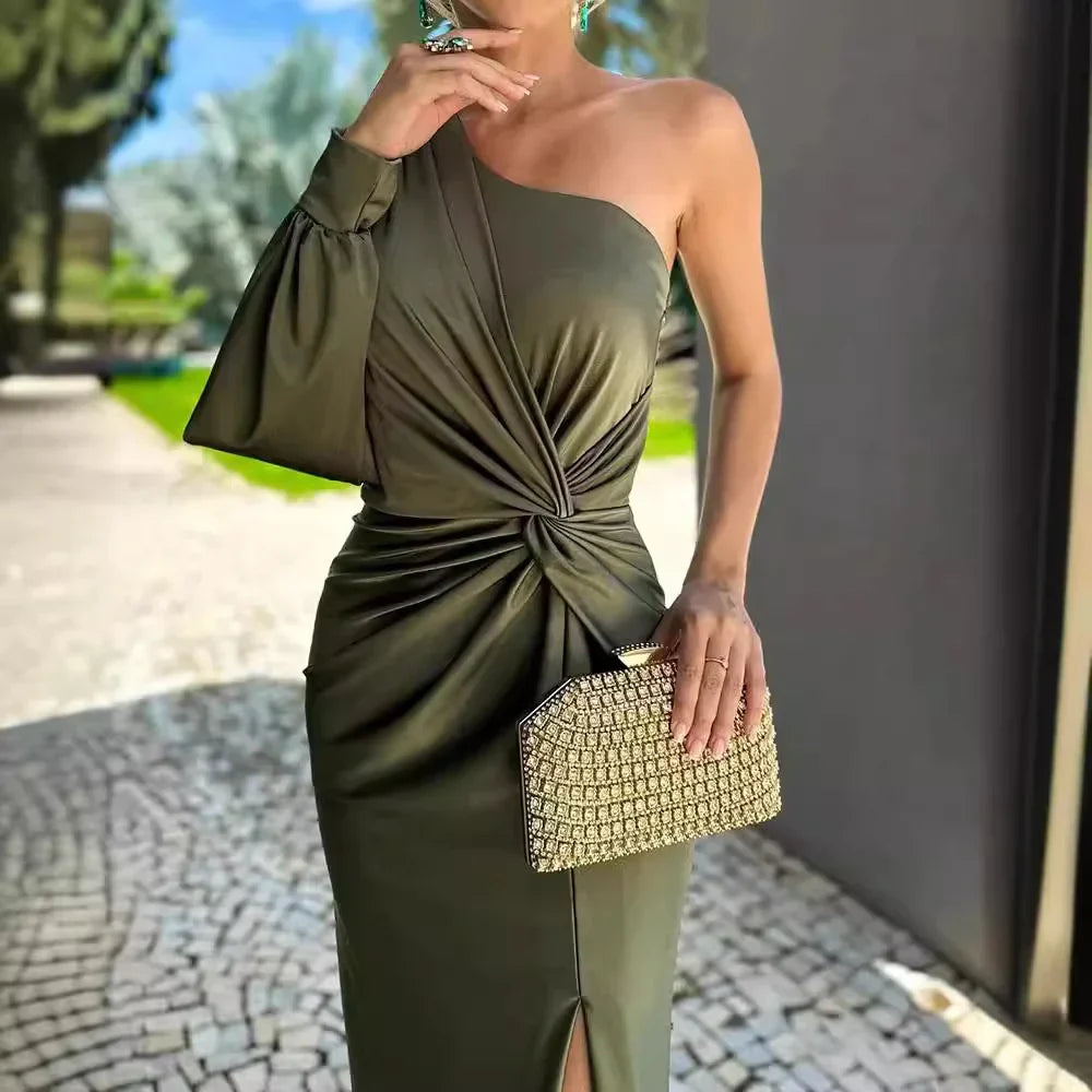 Starlet – Elegantes One-Shoulder Satin Dress