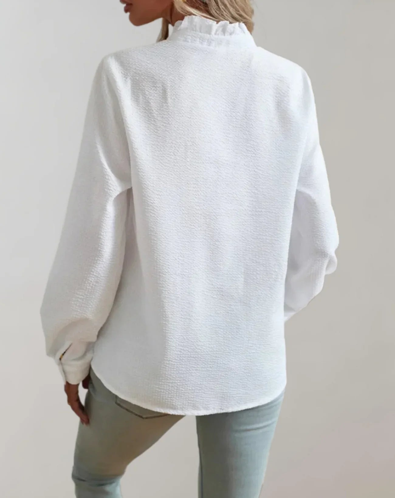 Junia – Elegant Ruffled Long Sleeves Blouse