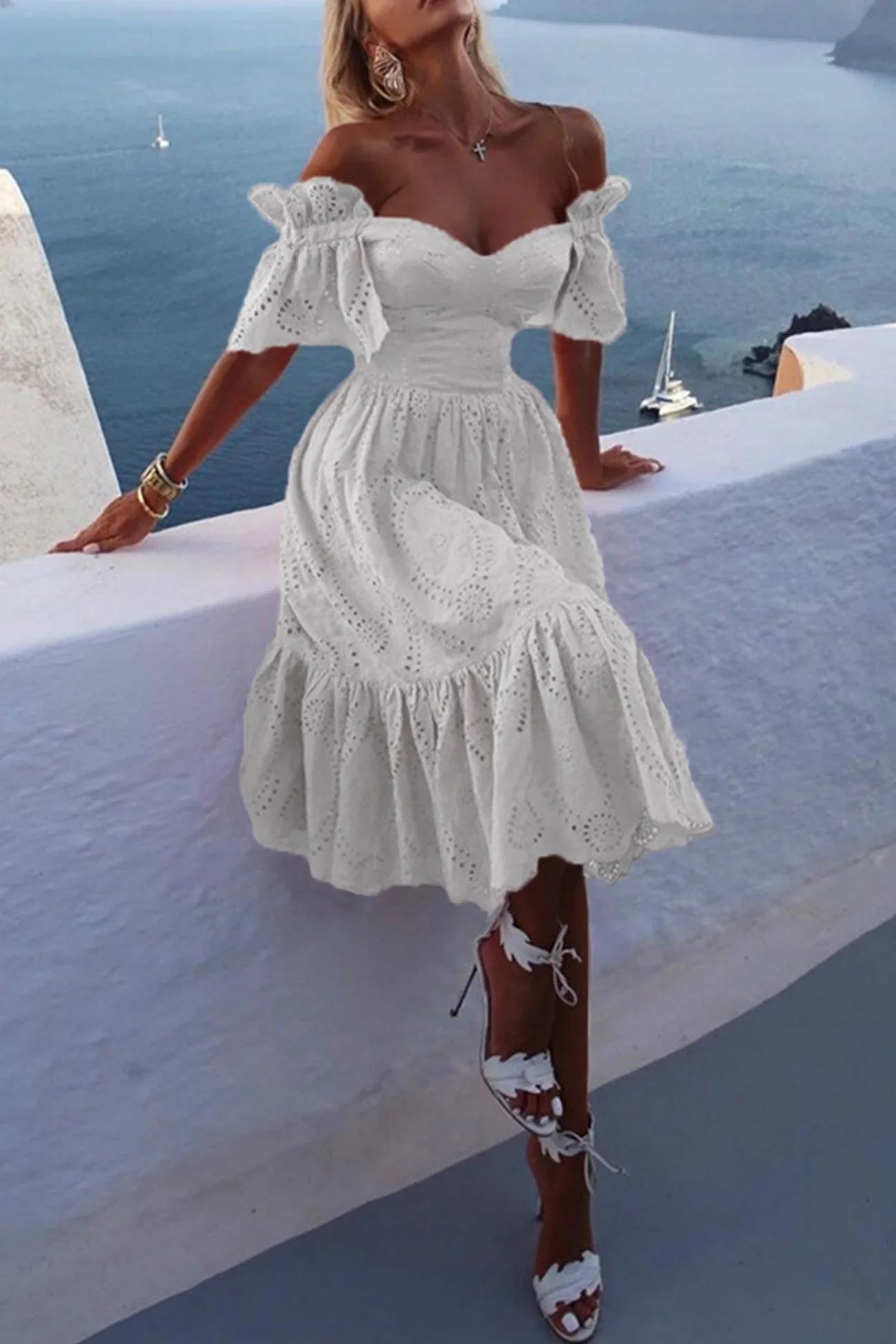 Amyra – Charming Off-shoulder Cotton Dress