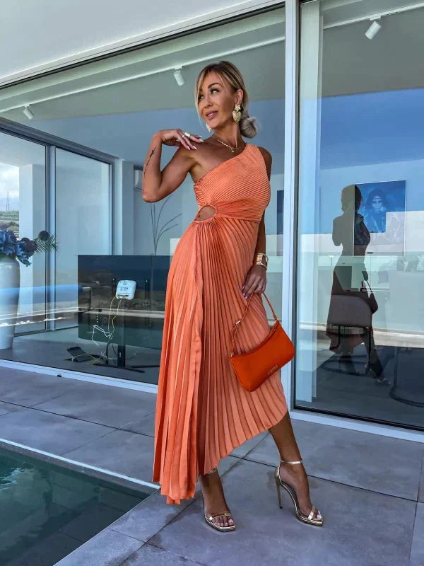 Iscariel – Elegant One-Shoulder Pleated Dress