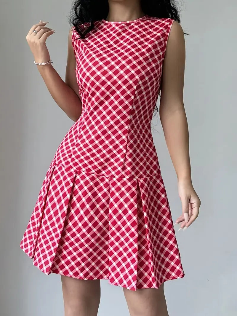 Ora – Stylish Pleated Sleeveless Dress
