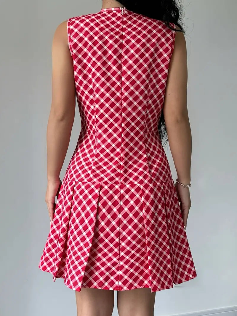 Ora – Stylish Pleated Sleeveless Dress