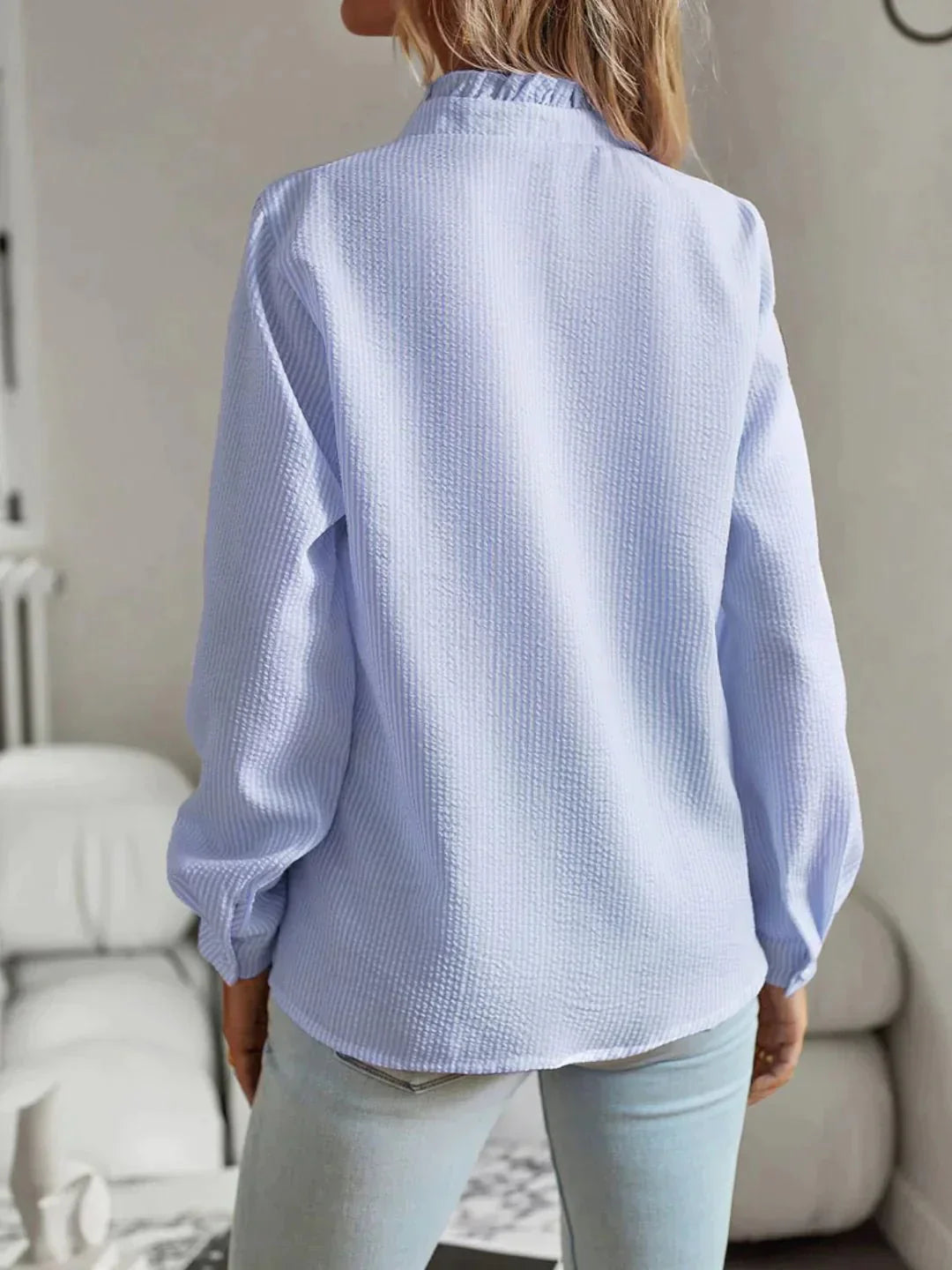 Kaelis – Elegant Cotton Blouse