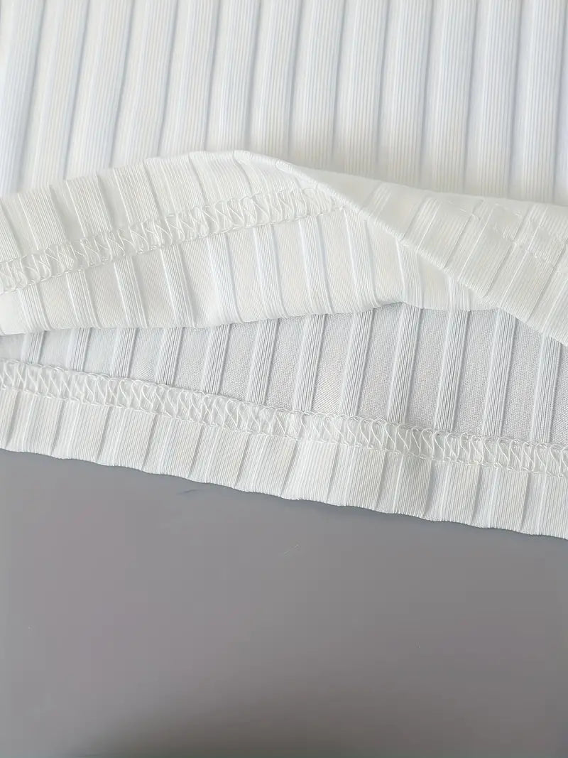 Junesse – Ribbed Round Neck Crop Top