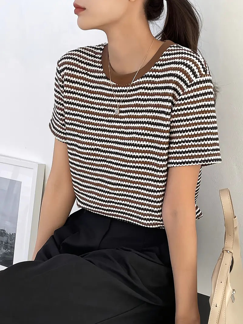 Elisova – Trendy Striped Striped Top