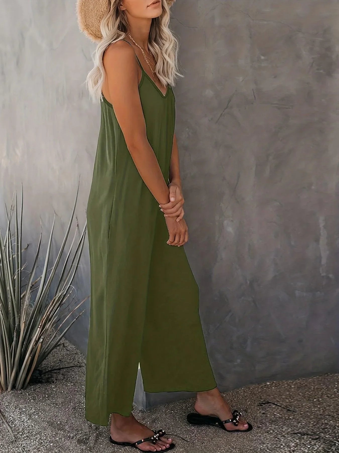 Demi – Versatile Sleeveless Jumpsuit