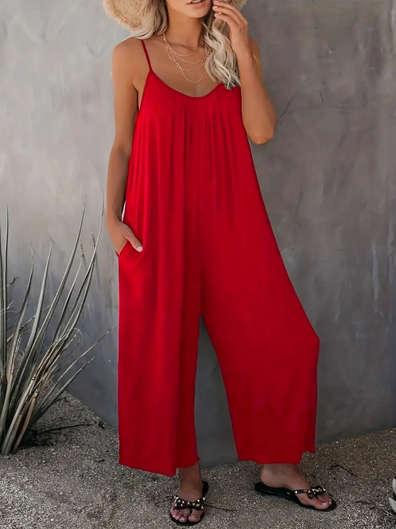 Demi – Versatile Sleeveless Jumpsuit