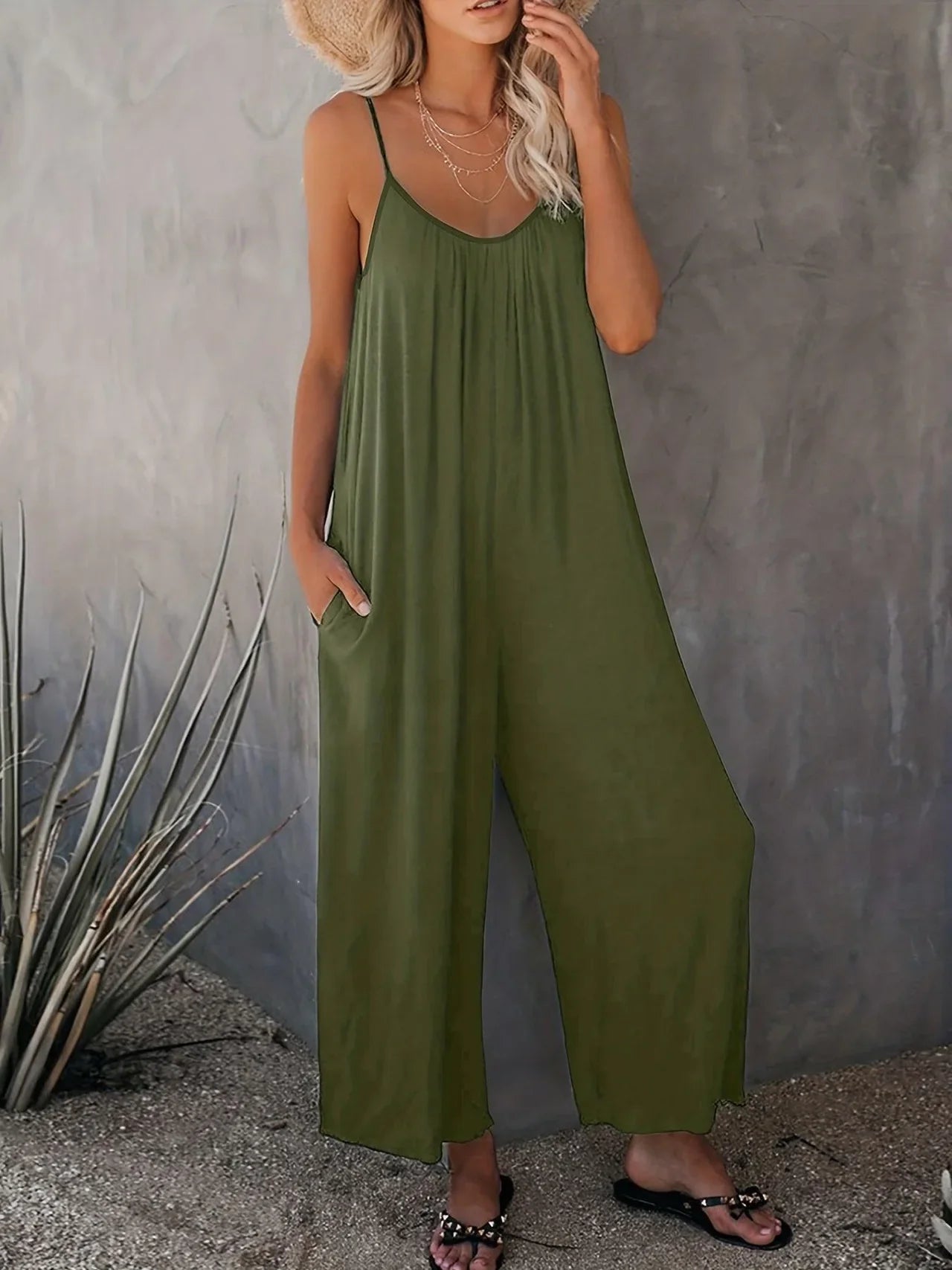 Demi – Versatile Sleeveless Jumpsuit